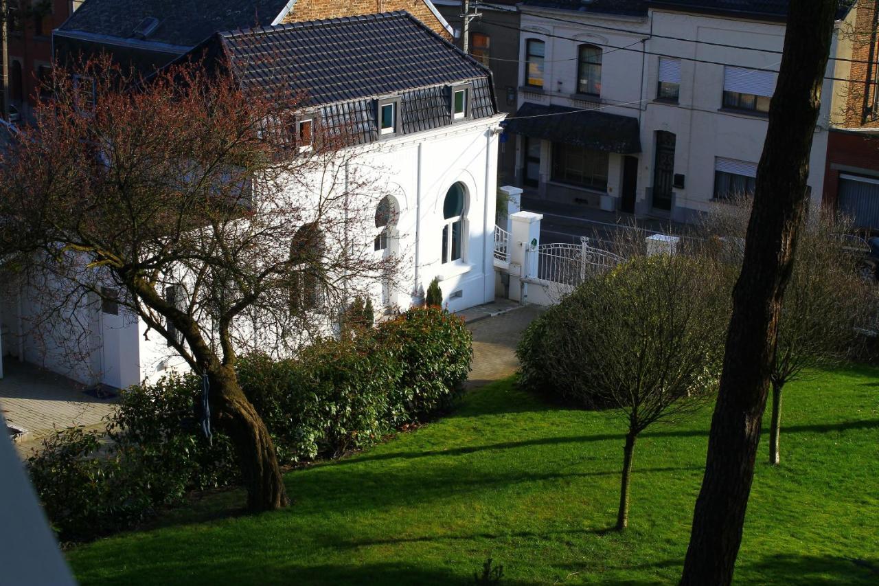 Gite De La Conciergerie Du Cheval Blanc Luttre Exterior photo